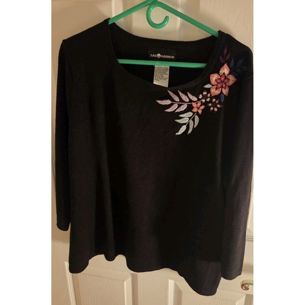 Vintage Sag Harbor Knit Top Floral Embroidered  Size X-Lg Black 3/4 Sleeve EUC